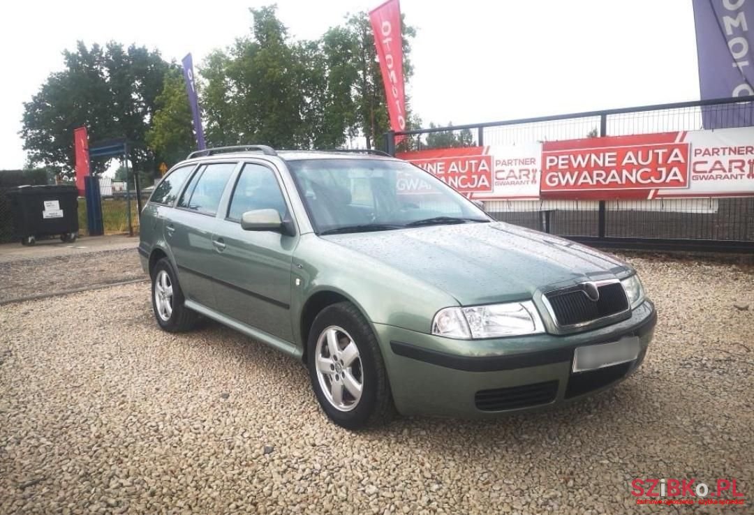 2002' Skoda Octavia photo #1