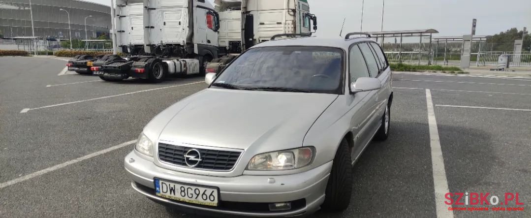 2002' Opel Omega photo #1