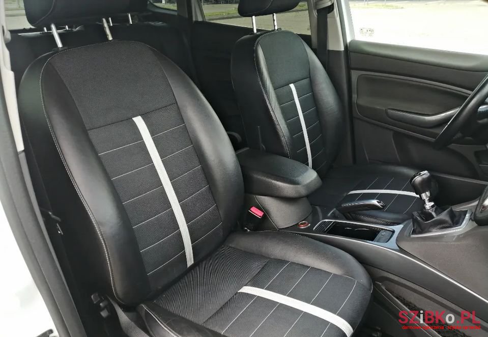 2012' Ford Kuga photo #6