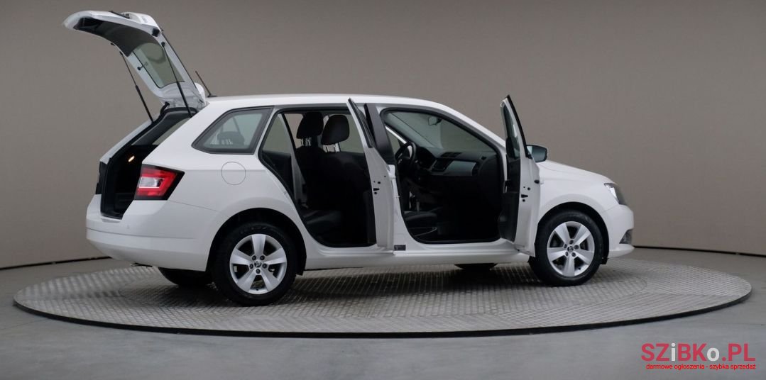 2018' Skoda Fabia photo #5