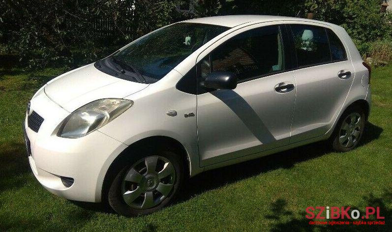 2006' Toyota Yaris photo #1