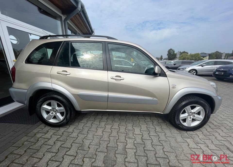 2005' Toyota RAV4 photo #5