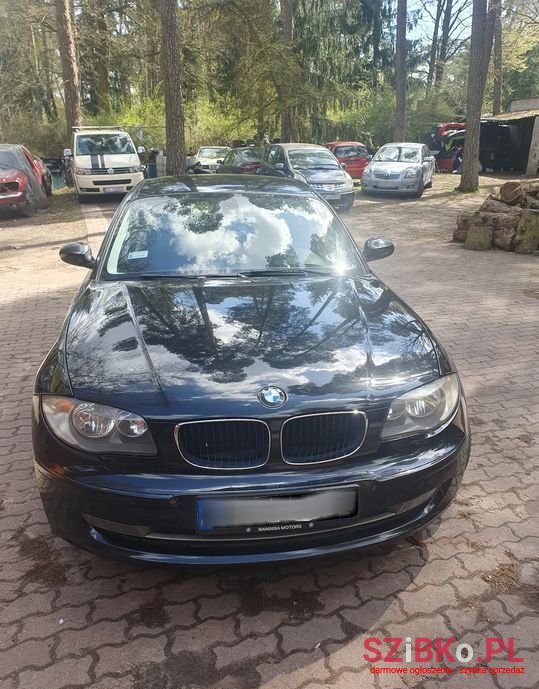 2009' BMW 1 Series photo #1