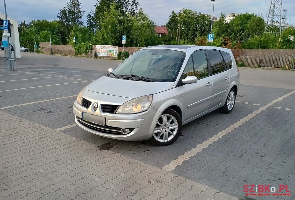 2007' Renault Grand Scenic photo #1