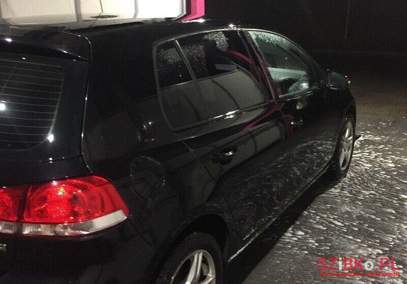 2010' Volkswagen Golf photo #1