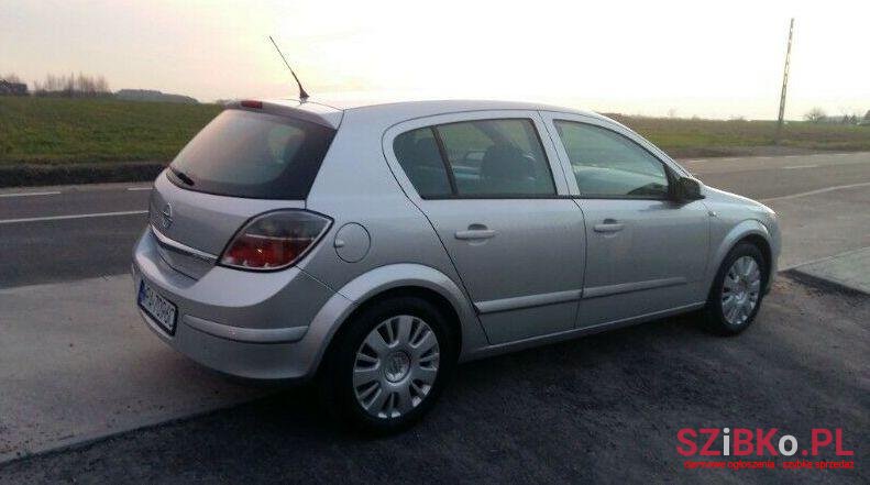 2007' Opel Astra photo #2