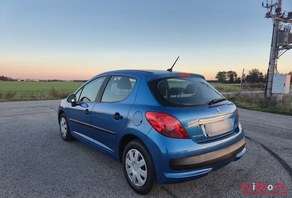 2007' Peugeot 207 1.4 Presence photo #5