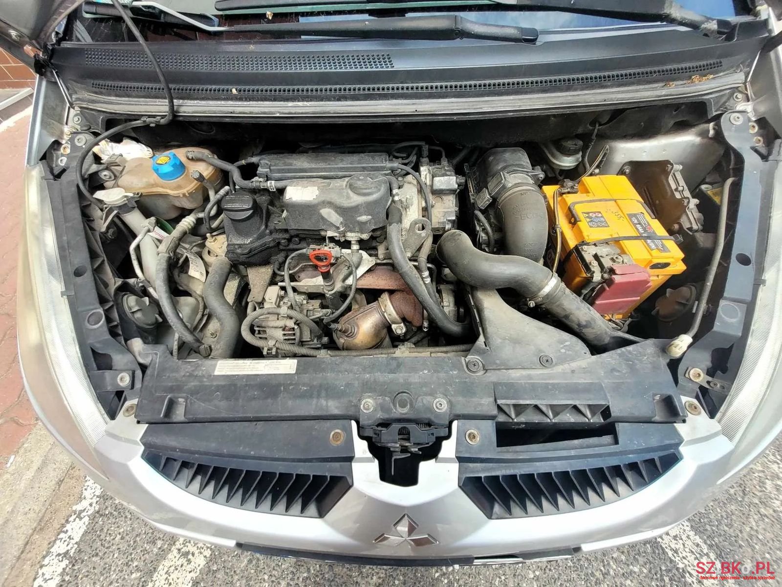 2005' Mitsubishi Colt photo #3