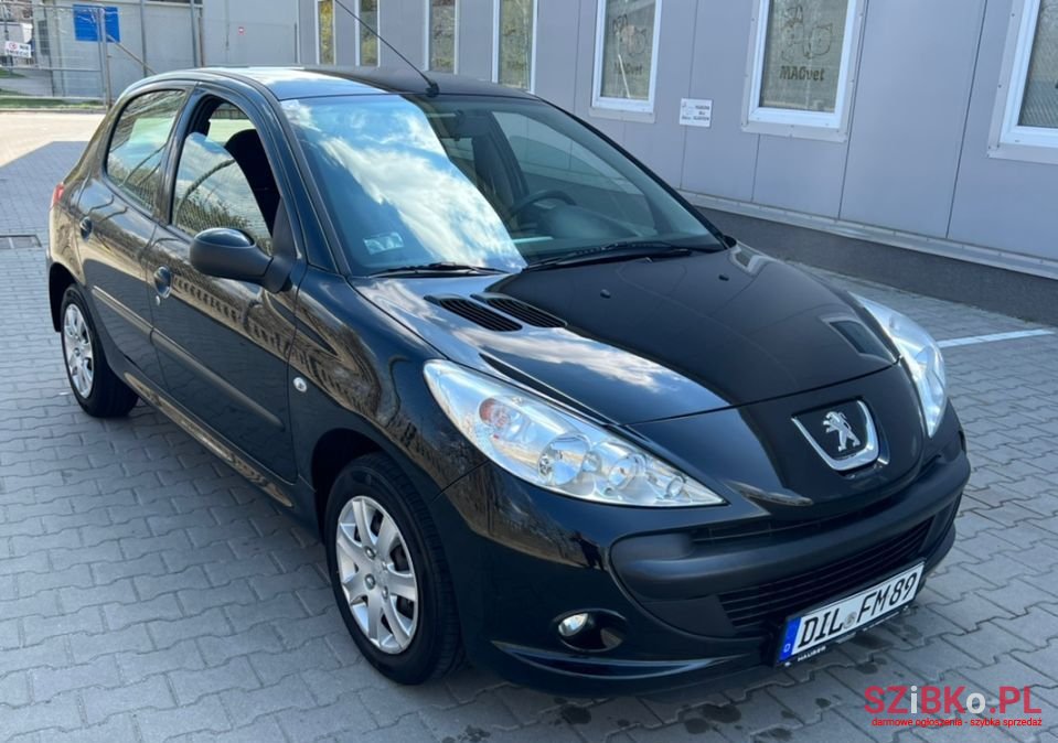 2012' Peugeot 206 Plus photo #4