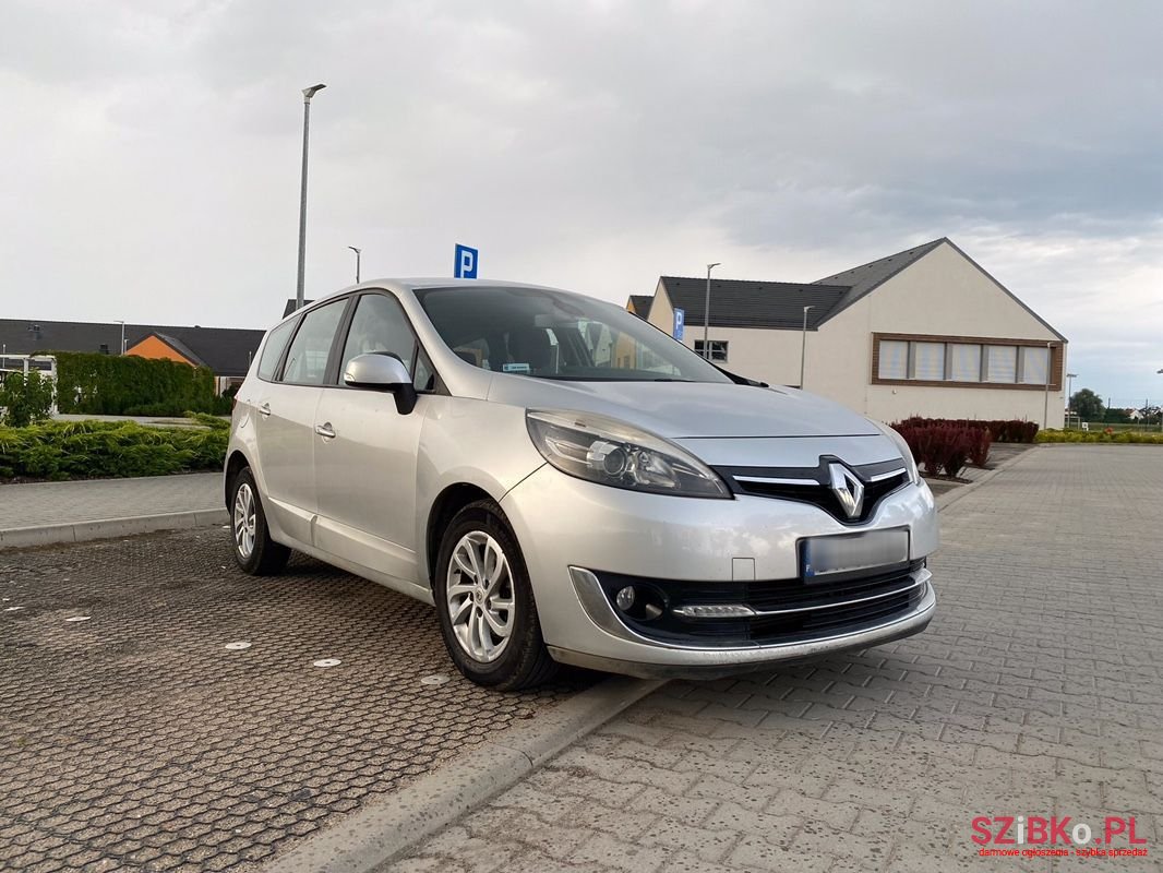 2013' Renault Scenic photo #2