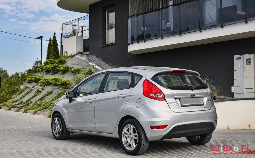 2010' Ford Fiesta 1.6 Tdci Dpf Titanium photo #4