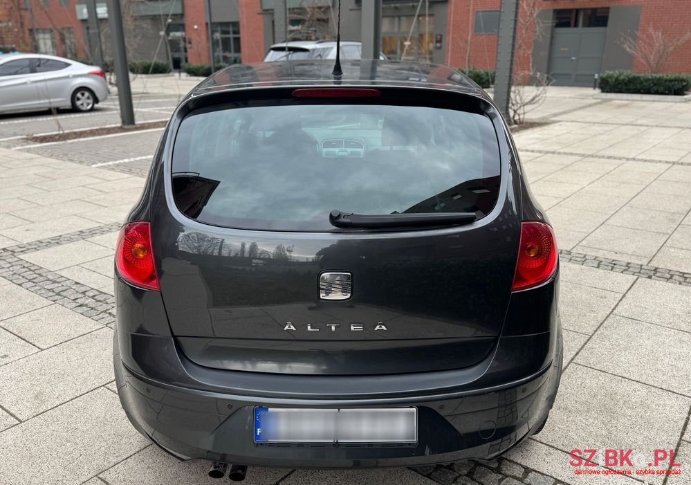 2008' SEAT Altea photo #4