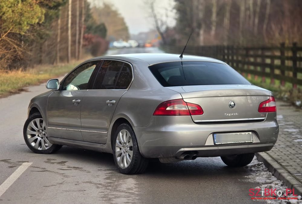 2009' Skoda Superb 2.0 Tdi Ambition Dsg photo #3