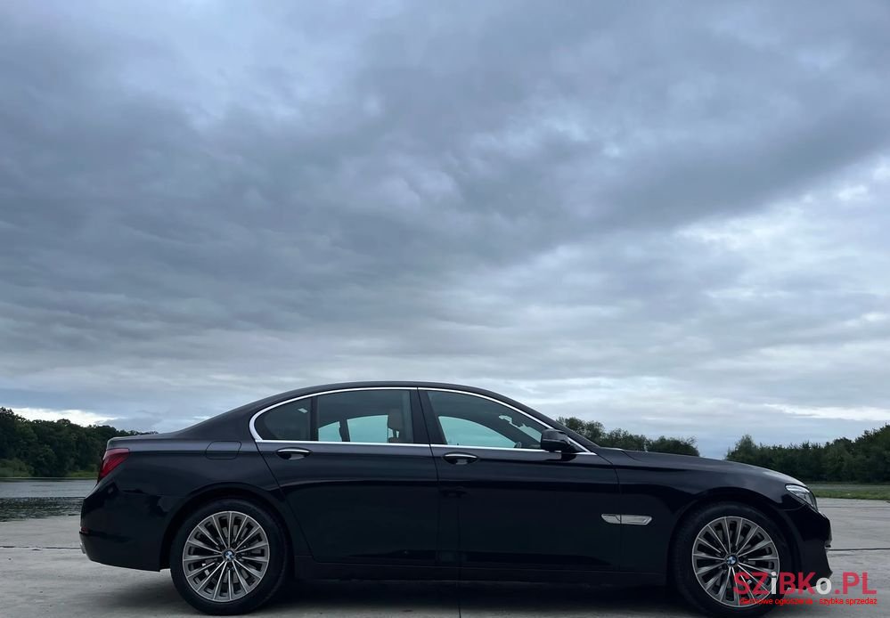 2013' BMW 7 Series 740D Xdrive photo #5