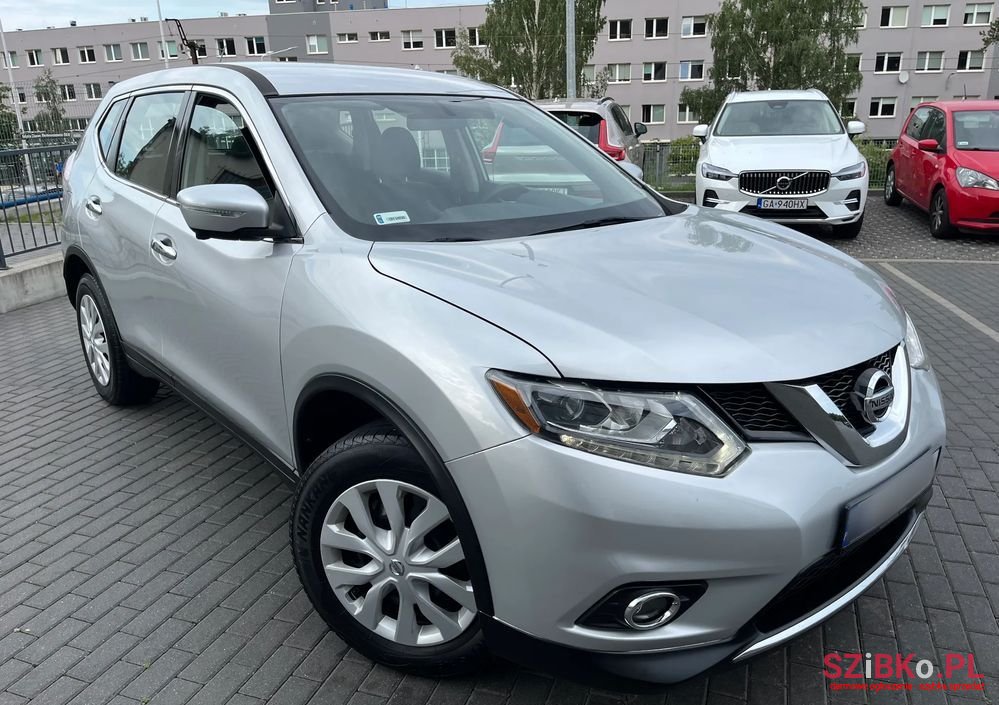 2016' Nissan Rogue photo #2