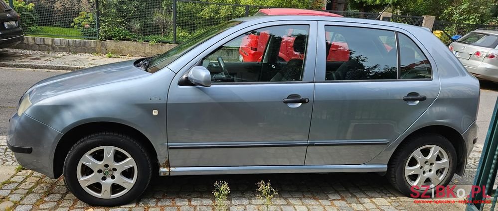 2004' Skoda Fabia photo #5
