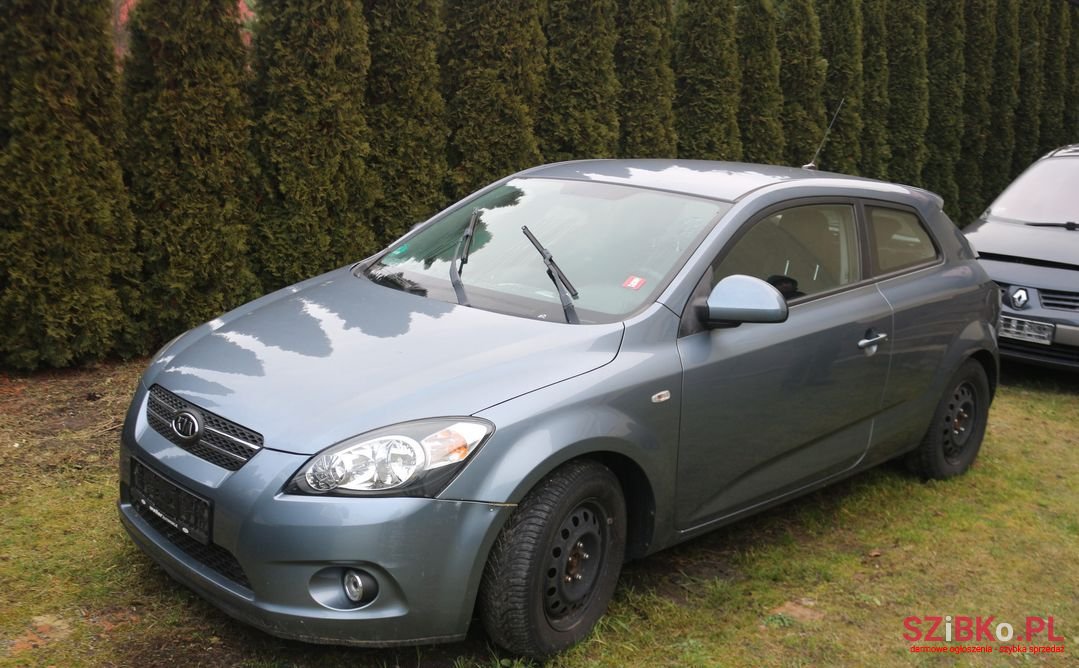 2007' Kia Pro Ceed photo #2