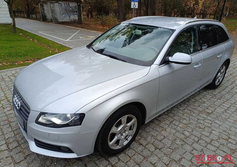 2011' Audi A4 photo #1