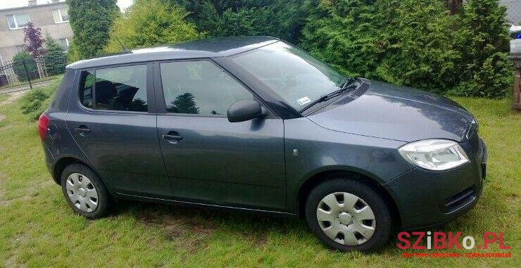 2010' Skoda Fabia photo #1