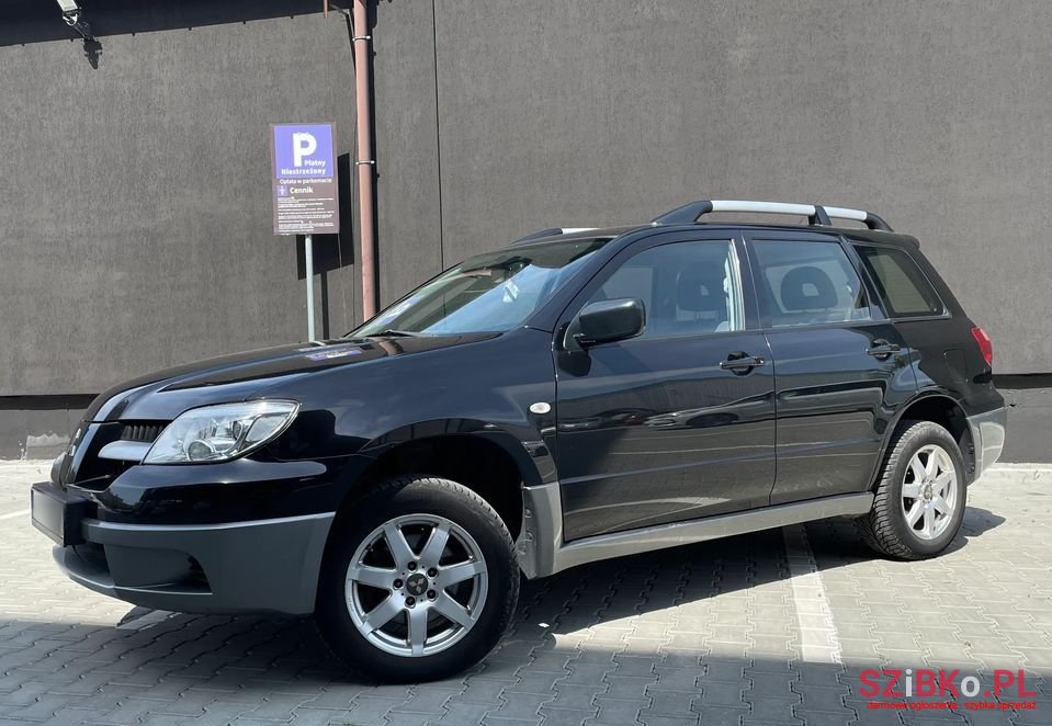 2006' Mitsubishi Outlander photo #1