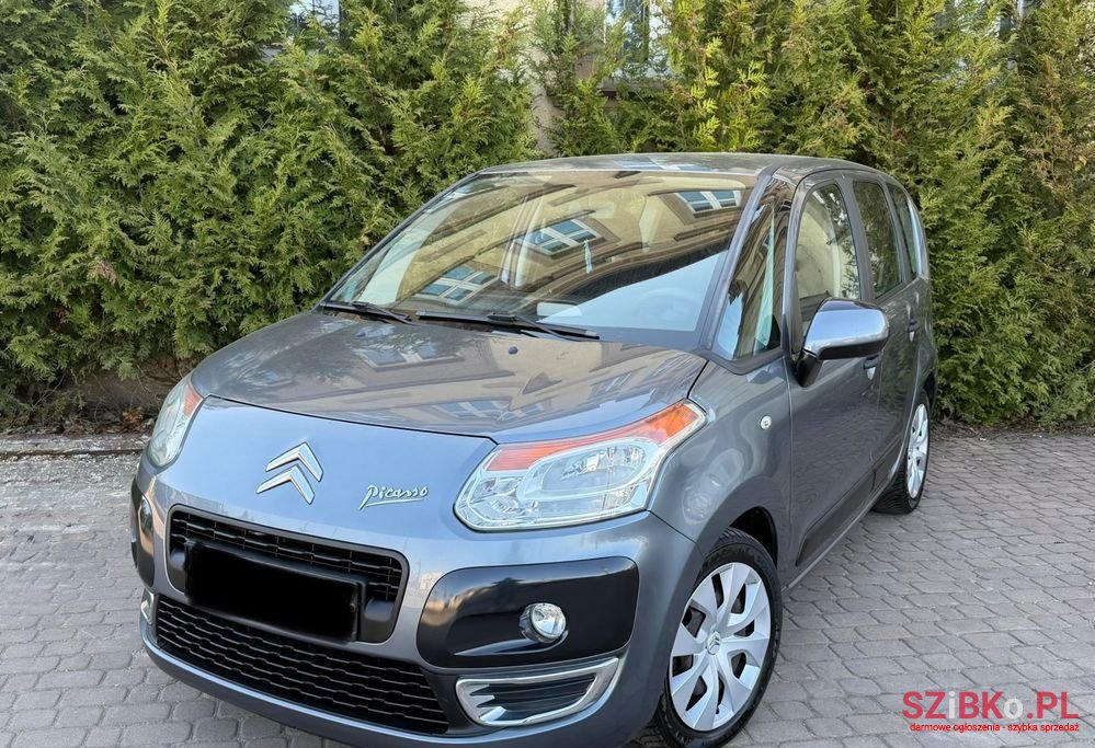 2011' Citroen C3 Picasso photo #1