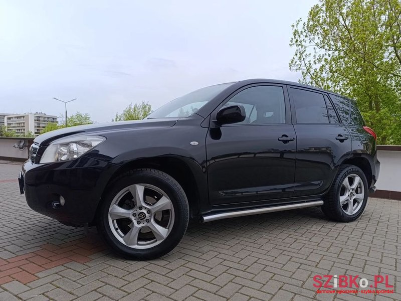 2006' Toyota RAV4 photo #3