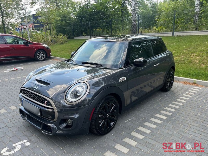 2021' MINI Cooper S Standard photo #1