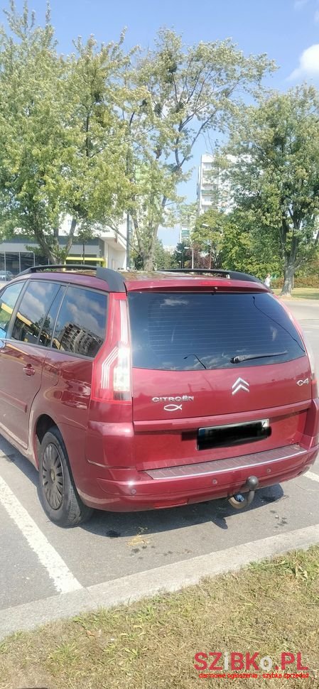 2008' Citroen C4 photo #3