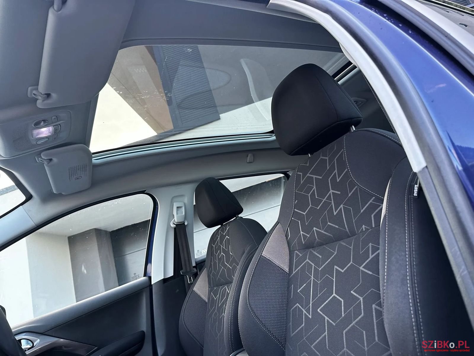 2013' Peugeot 2008 photo #3