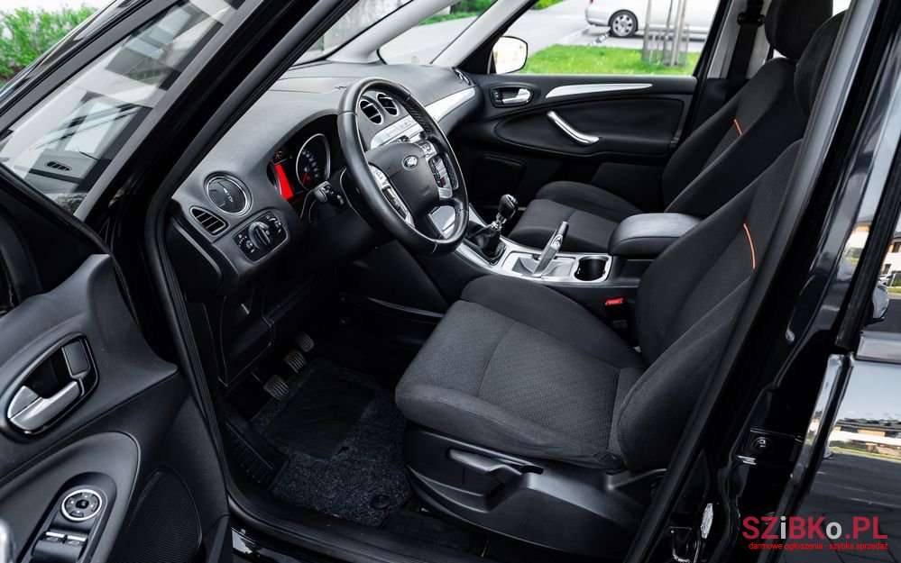 2008' Ford S-Max photo #5