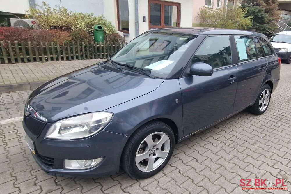 2011' Skoda Fabia 1.2 Tsi Comfort photo #2