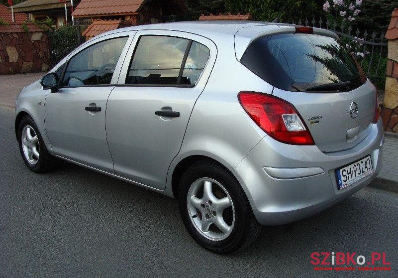 2011' Opel Corsa photo #1