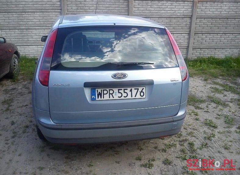 2004' Ford Focus photo #1