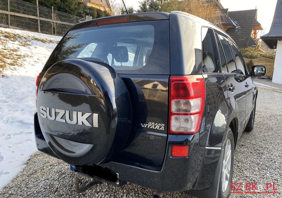 2009' Suzuki Grand Vitara photo #6