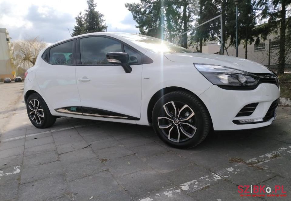 2017' Renault Clio photo #6