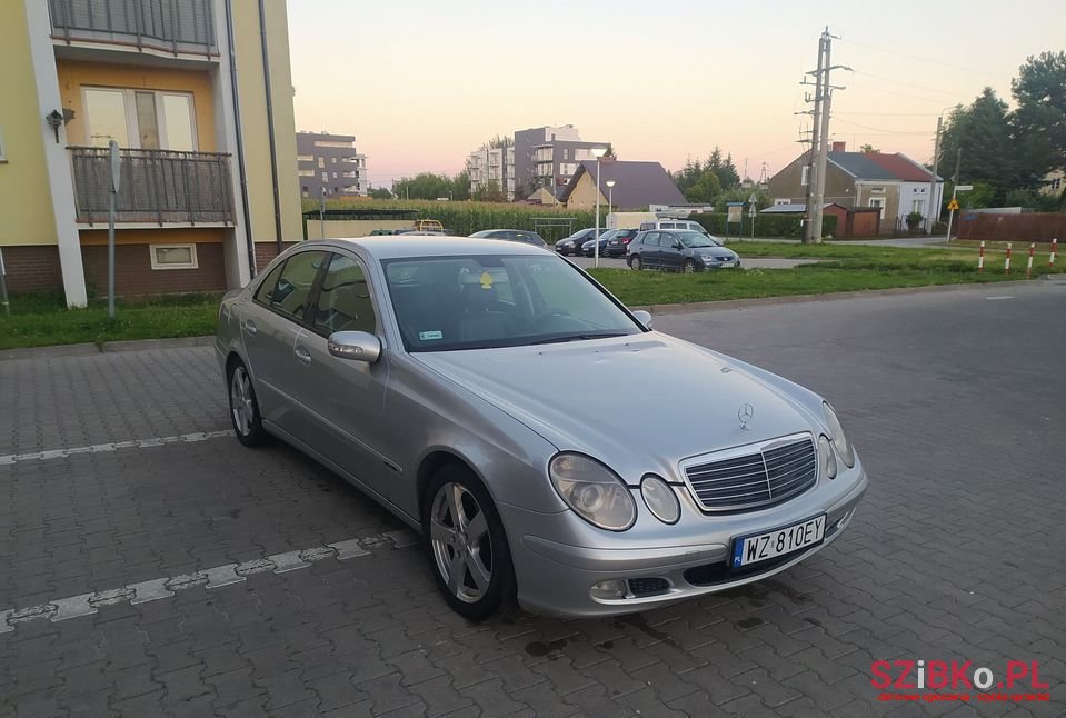 2002' Mercedes-Benz Klasa E photo #1
