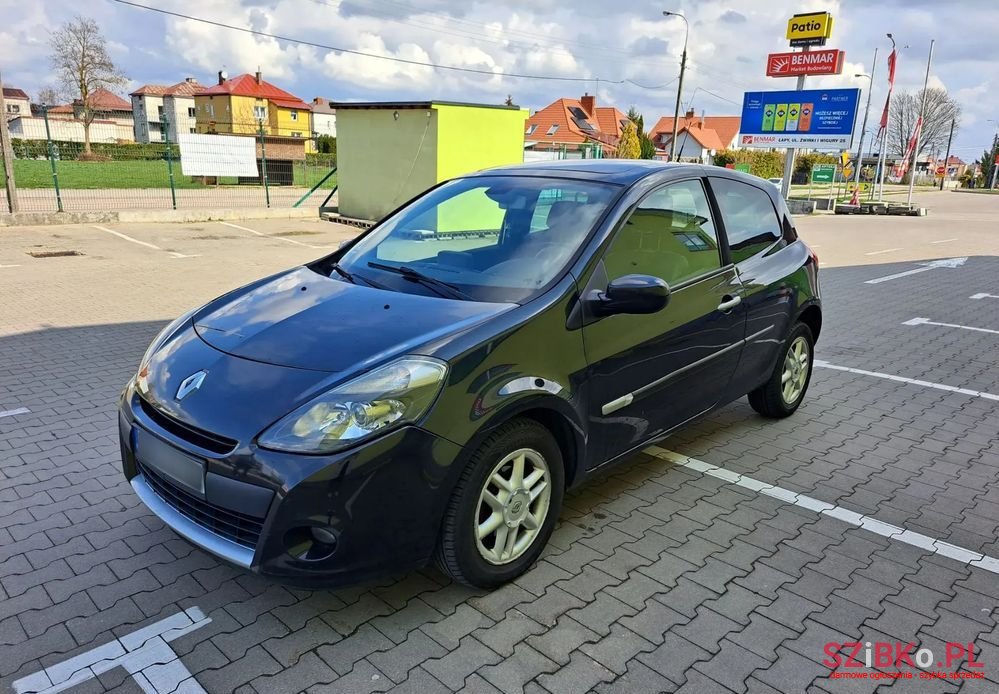 2009' Renault Clio 1.5 Dci Dynamique photo #3