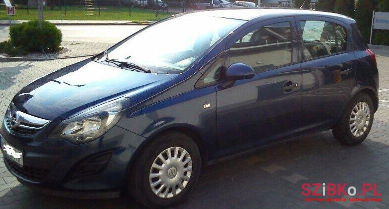 2014' Opel Corsa photo #1