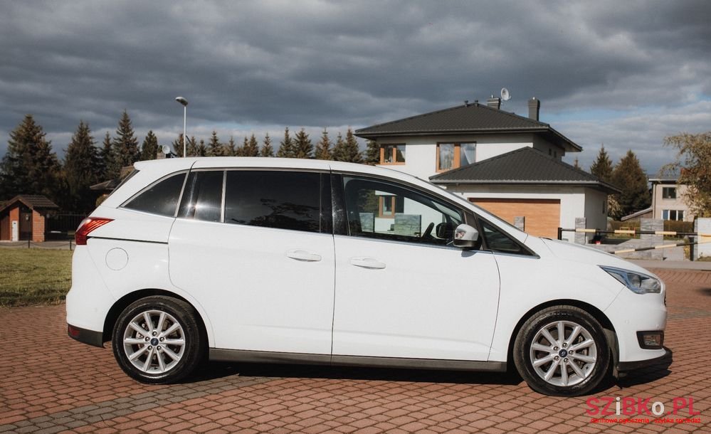 2018' Ford Grand C-MAX photo #2