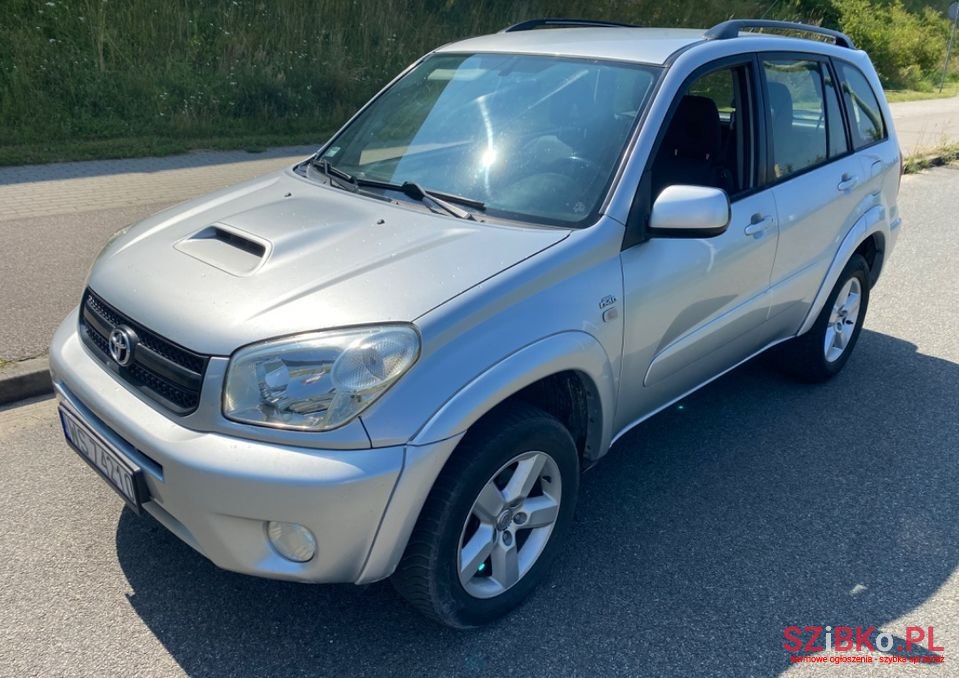 2005' Toyota RAV4 photo #1