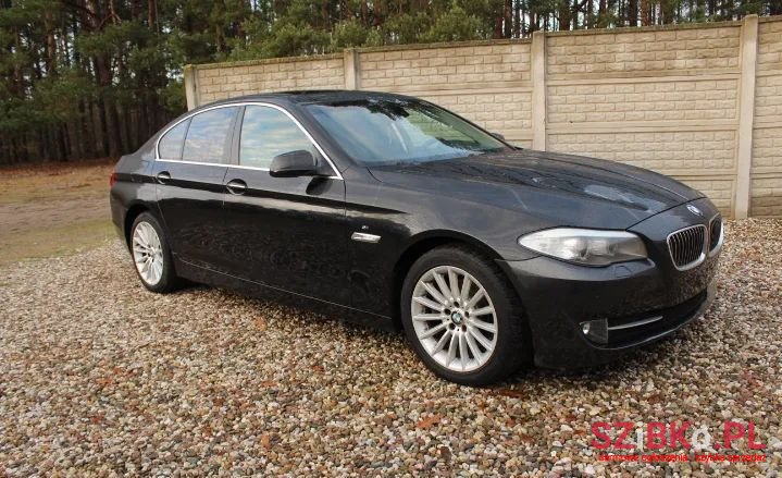 2010' BMW 5 Series photo #4
