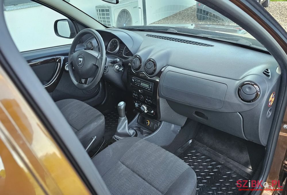 2010' Dacia Duster photo #2