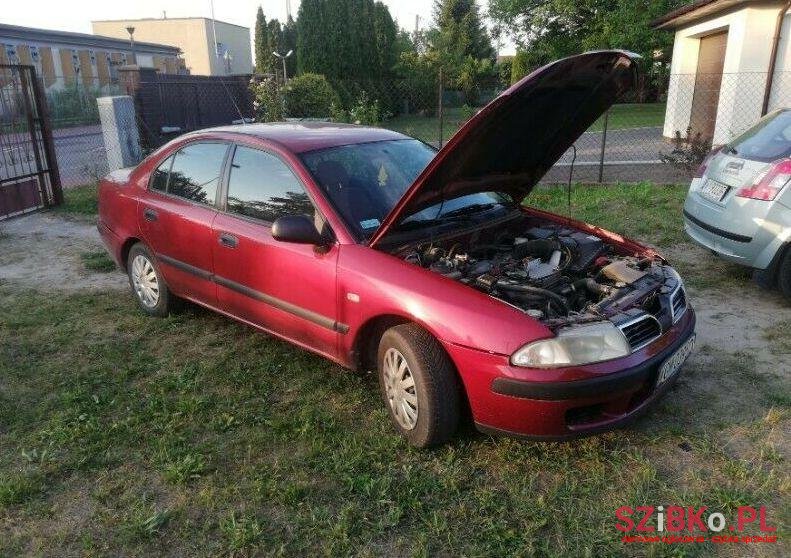 2000' Mitsubishi Carisma photo #1