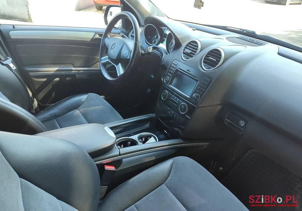 2008' Mercedes-Benz Ml photo #3