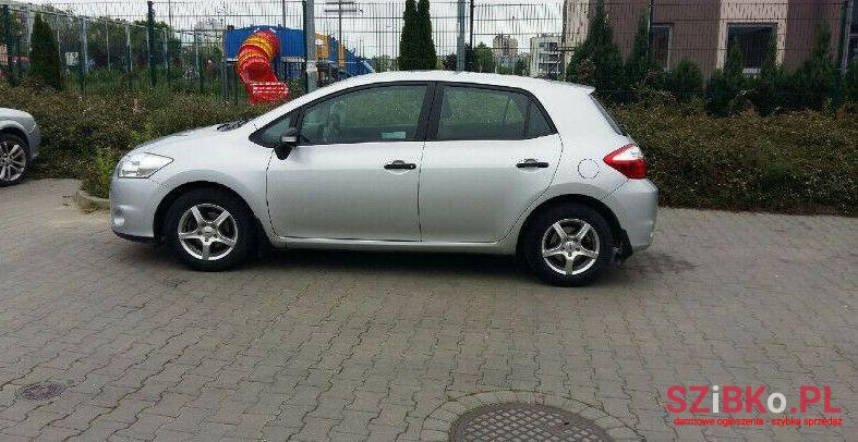 2010' Toyota Auris photo #1