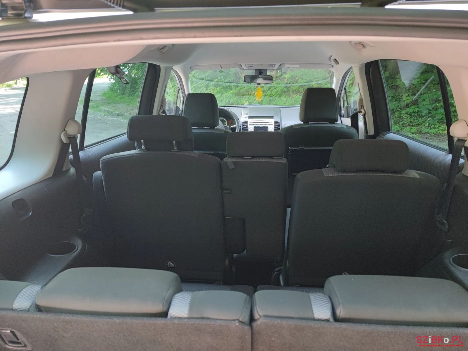 2007' Mazda 5 photo #5