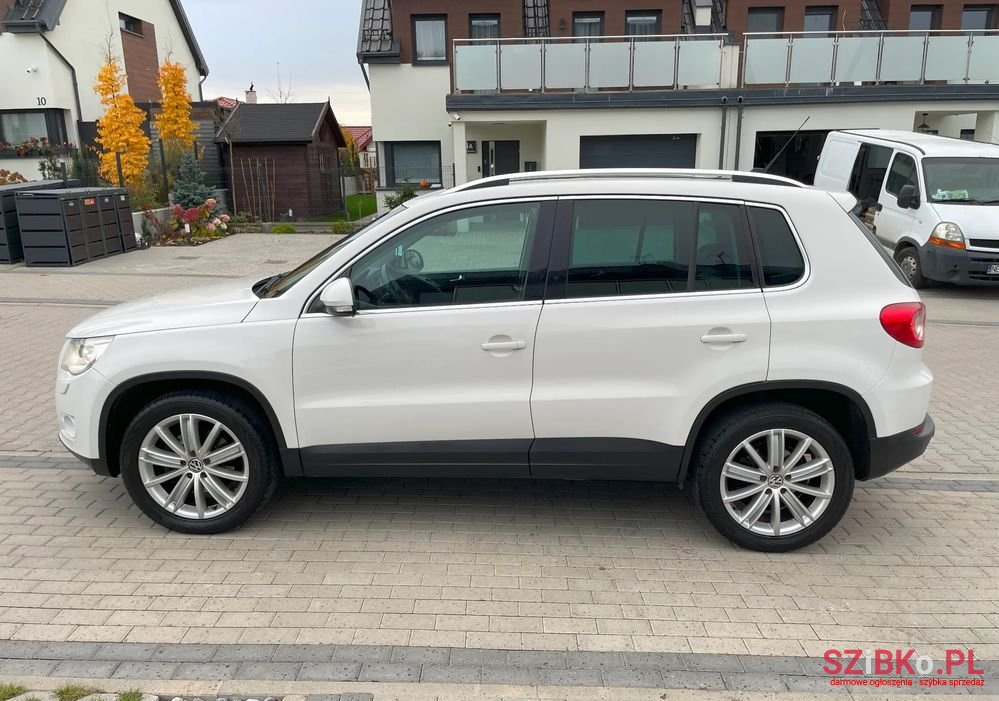 2008' Volkswagen Tiguan photo #1