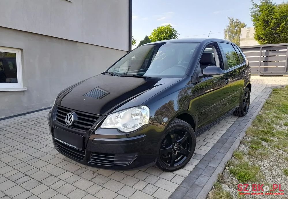 2008' Volkswagen Polo photo #2