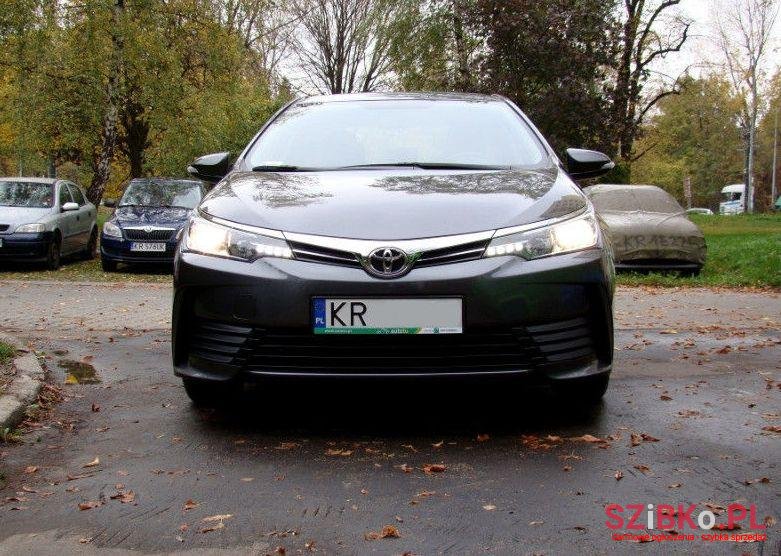 2017' Toyota Corolla photo #2