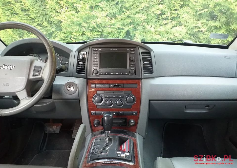 2006' Jeep Grand Cherokee photo #6
